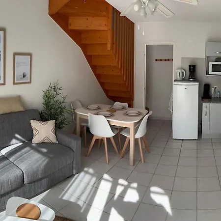 Le Mazet D'azur לה-לונד-לה-מורה