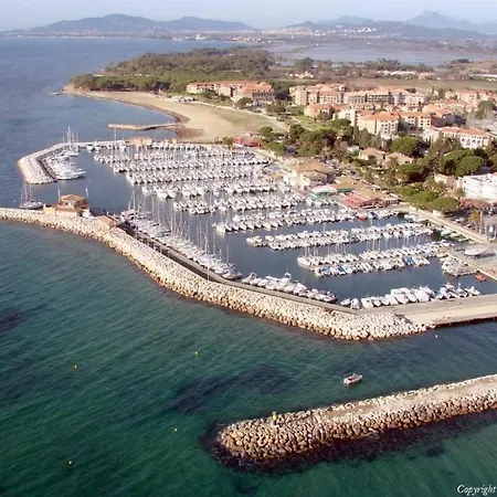 בית נופש Le Mazet D'azur