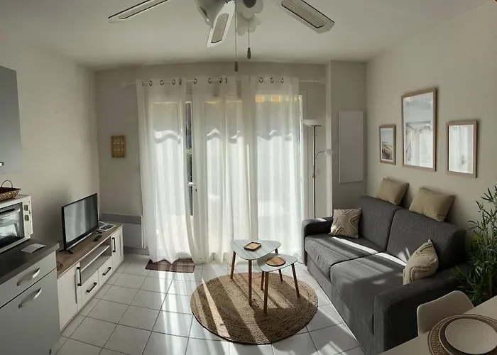 Le Mazet D'azur 펜션 라론드레모레